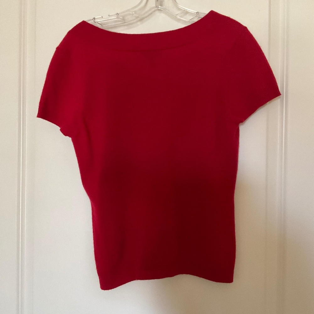 ESCADA Red short sleeve cashmere sweater.
